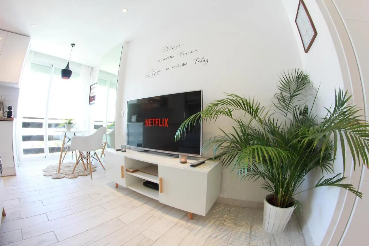 Benalmadena - New Nordic Style & Sunny Studio Apartment