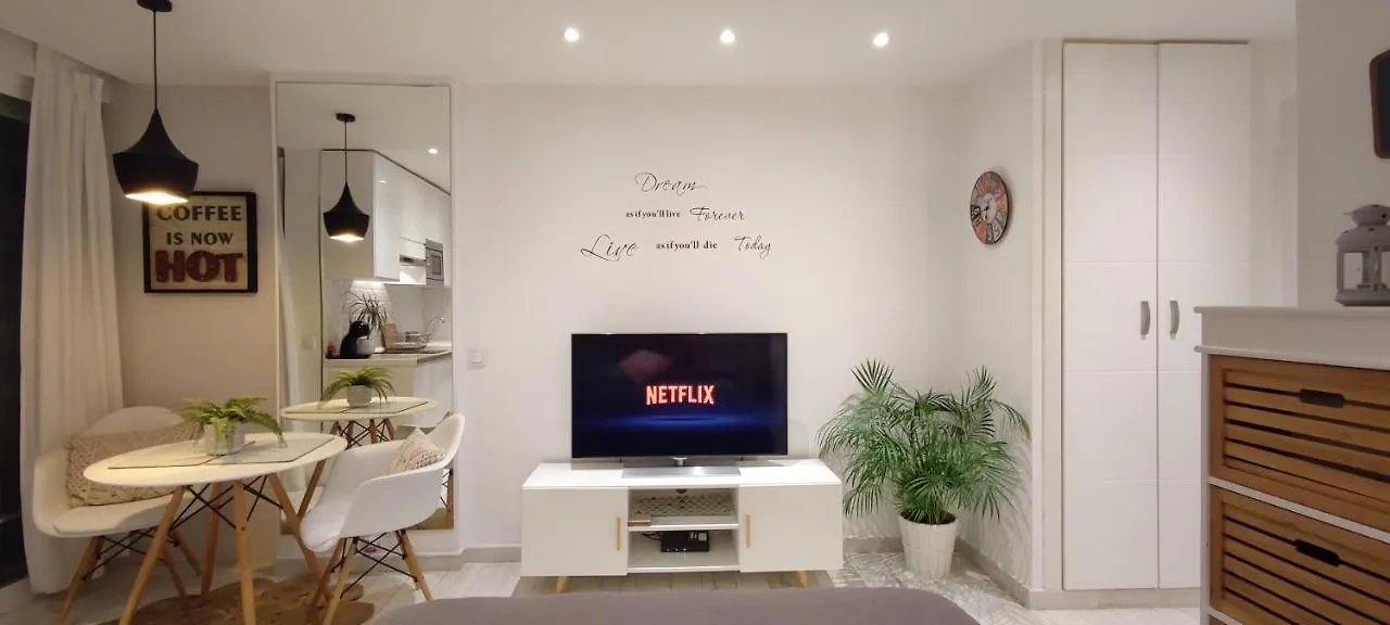 Benalmadena - New Nordic Style & Sunny Studio Apartment