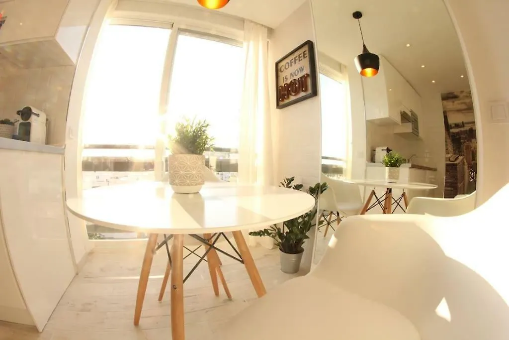 Benalmadena - New Nordic Style & Sunny Studio Apartment